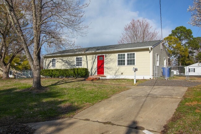 Building Photo - 5598 Patricia Dr