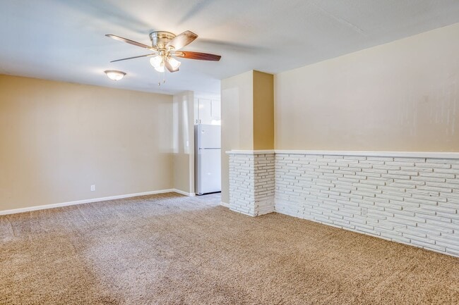 Photo - Cozy 2 bedroom 1 bathroom duplex in Southe...