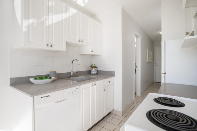 Photo - Central Plaza Unit 01007