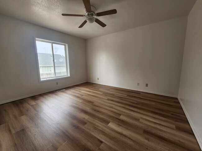 Photo - Heyburn Macs Duplex Unit 2