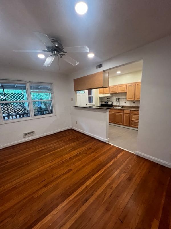 Photo - 927 Southridge Rd
