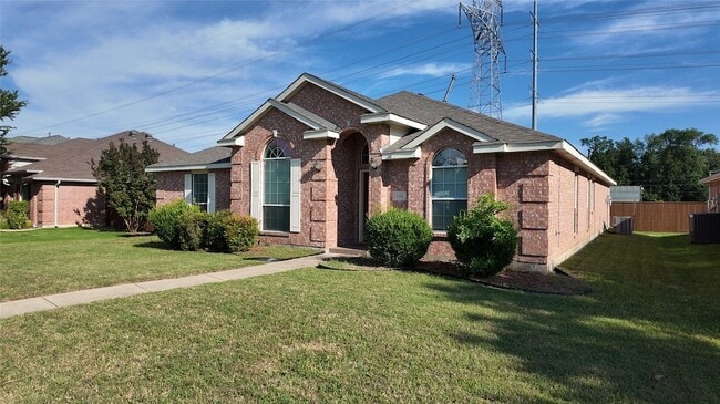 Building Photo - 3316 Bluegrass Dr