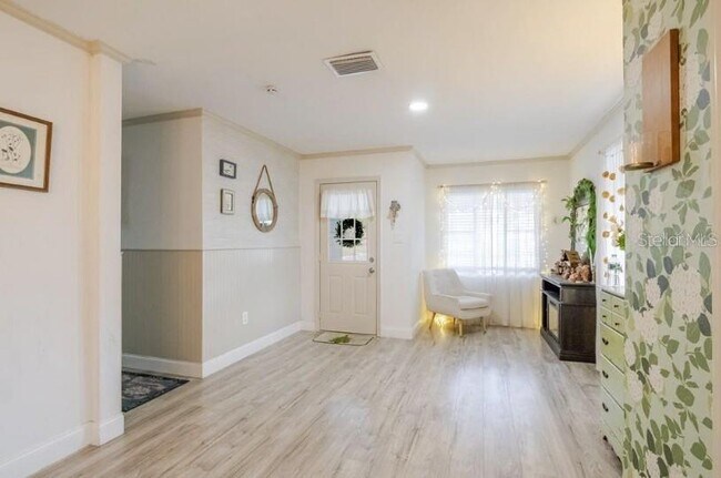 Photo - 1225 King Ave
