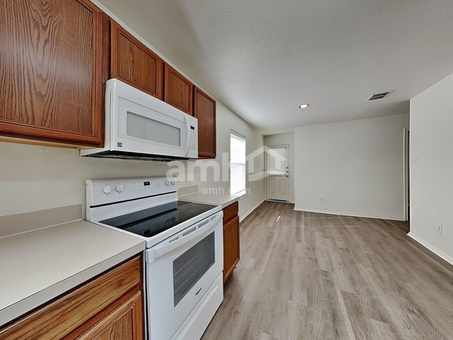 Photo - 1995 Kickapoo Trl