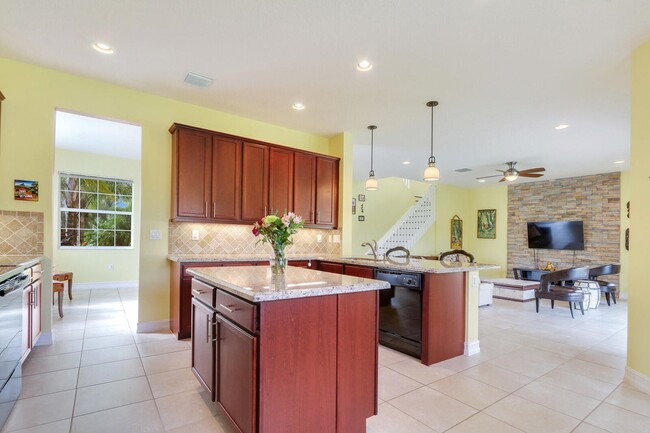 Photo - 8185 Fiera Ridge Dr