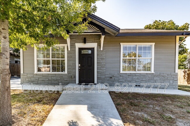 Building Photo - 210 Dumoulin Ave