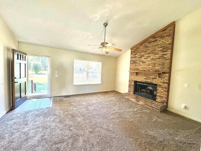 Photo - 5609 Landrum Dr