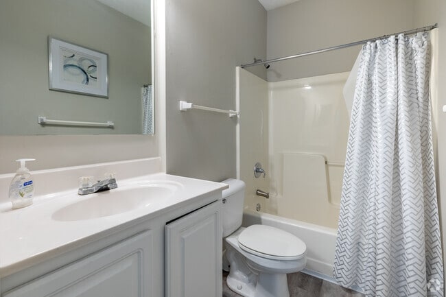 2BD, 2BA - 950SF
