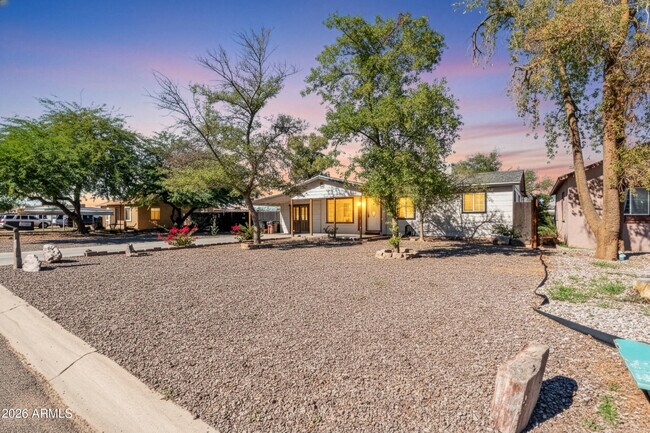 340 W Lindbergh Ave