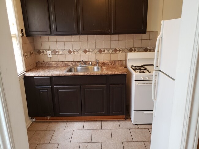 Photo - 383 Merton Rd Unit 383