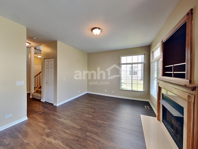 Photo - 953 Mesa Dr