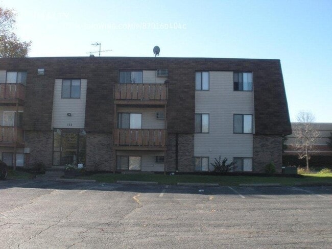 Photo - 132 Fox Hill Ln