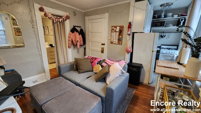 Photo - 9 Champney Pl