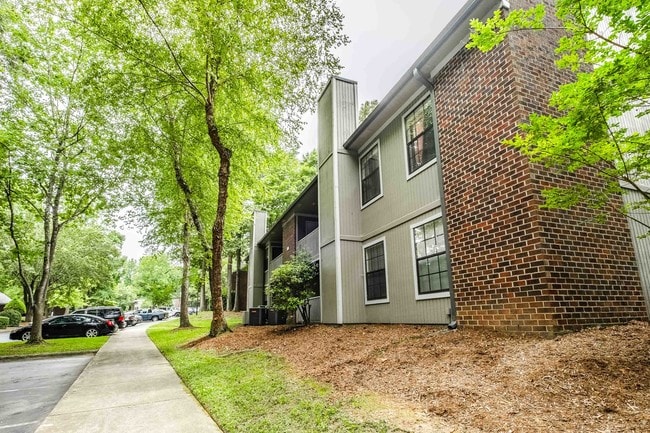 Photo - Hanover Court Apartments