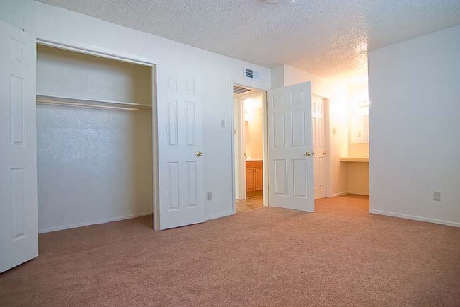 Photo - Spanish Village Apartments