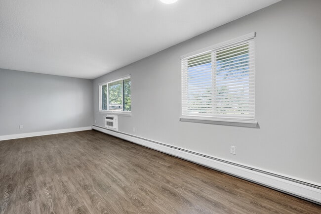 Dining / Living Room