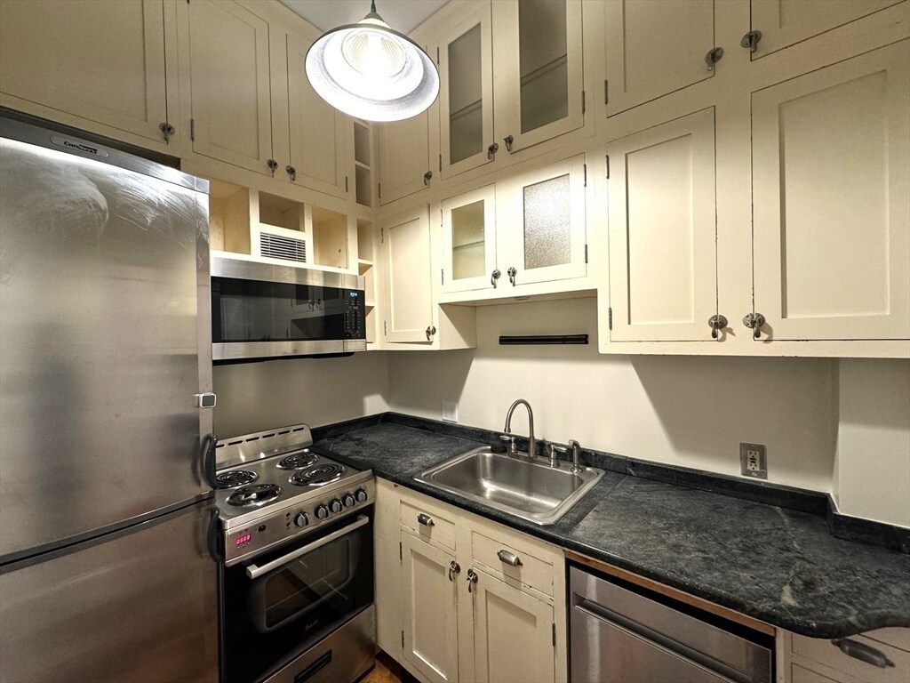 Photo - 30 Peterborough St Unidad 27