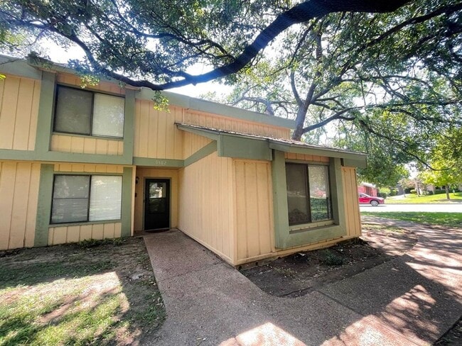 Building Photo - Great Condo for lease in North Austin!
