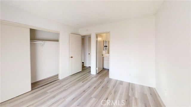 22 E Market St