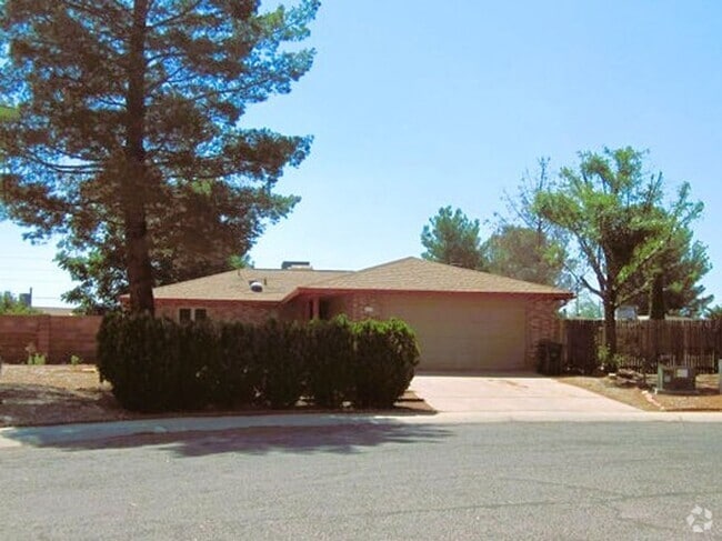 Building Photo - 3BR/2BA./2CG, 1480 sq.ft. rental in Sierra...
