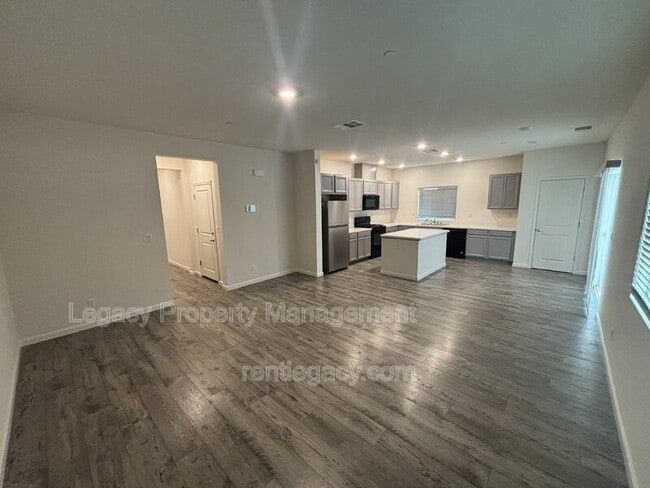 2878 Catalano Wy