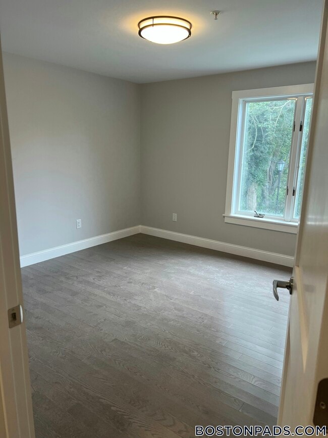 Photo - 328 Bank St Unit 15