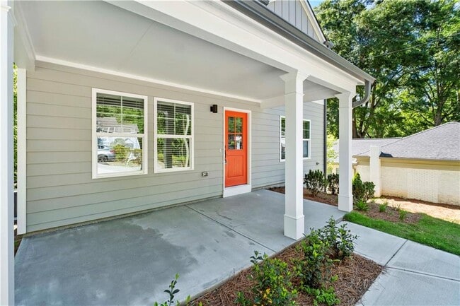 Photo - 1139 Lookout Ave NW