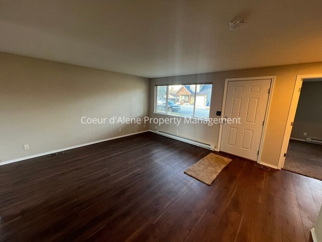 Photo - 2 bed house w/ fenced yard