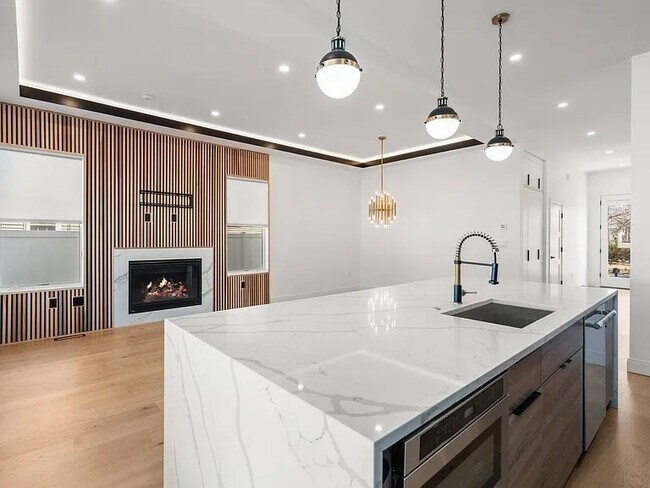 Photo - 114 Church St