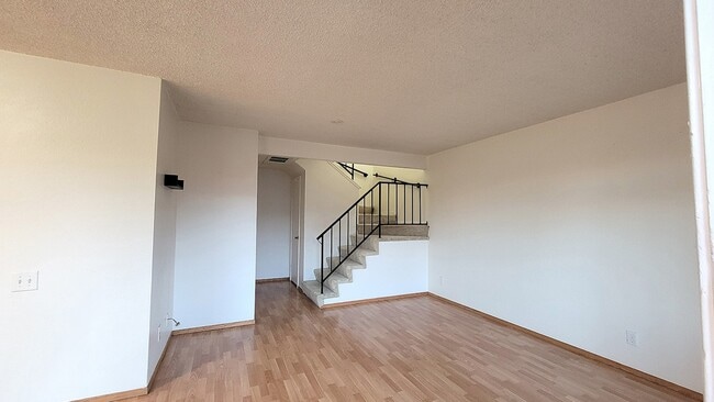 Photo - 4902 Lowry Rd