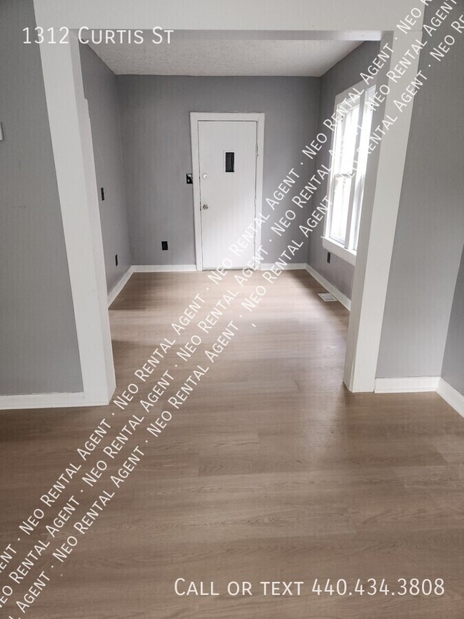 Photo - 1312 Curtis St