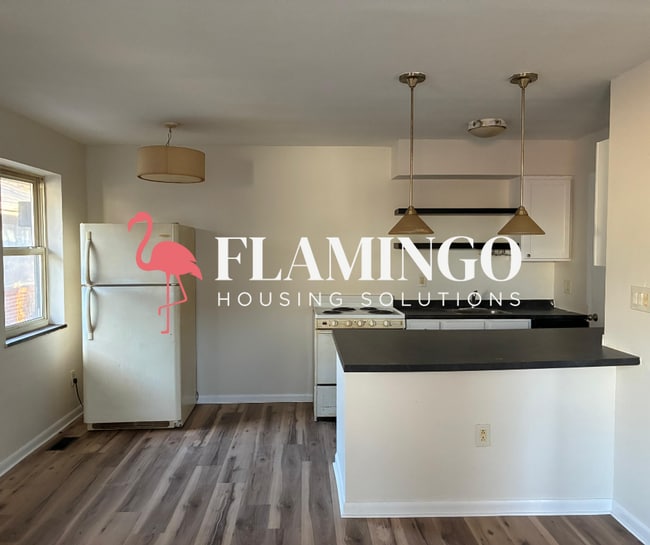 Photo - 25 Lombard Ave Unit 25 Lombard Ave - B