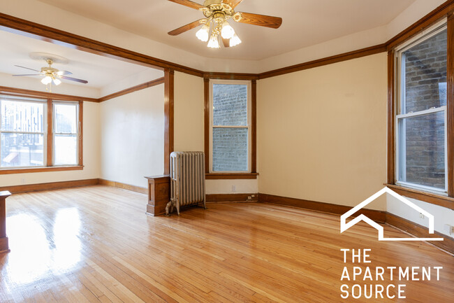 Photo - 3326 N Clark St Condo Unit 2F