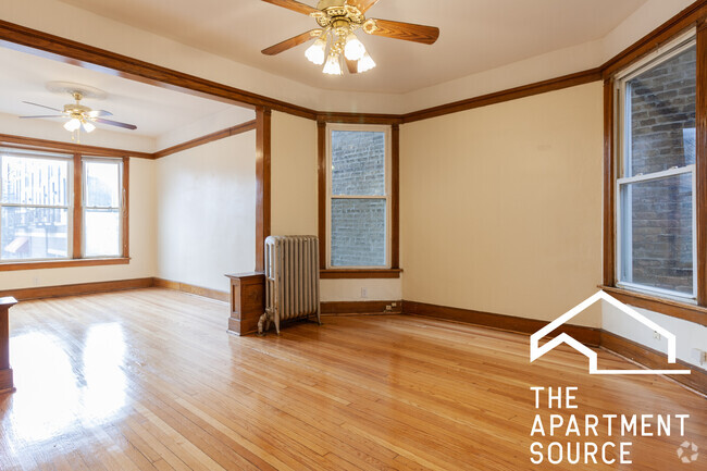 Building Photo - 3326 N Clark St Unit 2F Rental