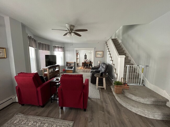 Photo - 4 bedroom 2.5 Bath Home in Emmaus