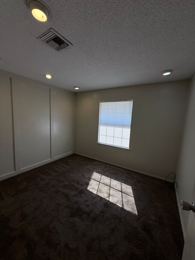 Photo - 308 Knollwood/Strasbourg Unit 509 A