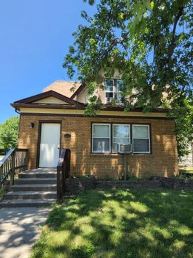 Building Photo - 705 E Montgomery St Unit 3