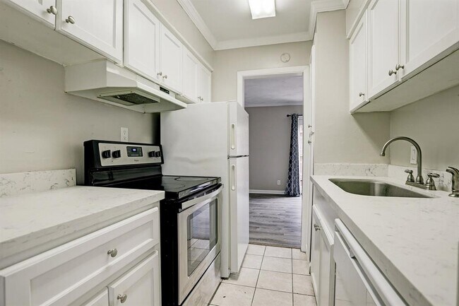 Photo - 1518 Wirt Rd Unit 11