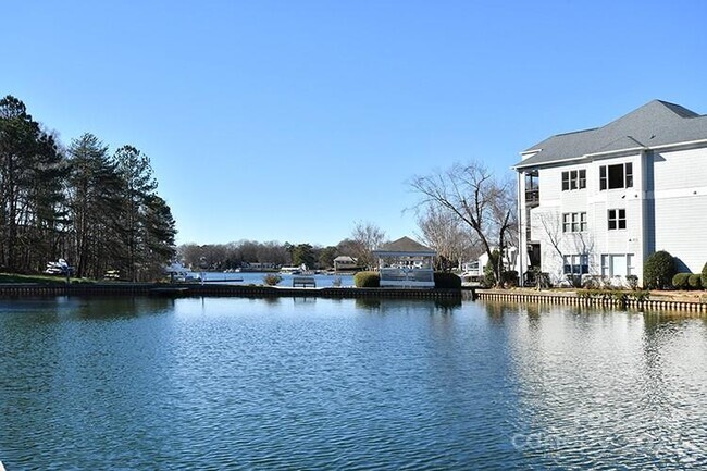 Building Photo - 18824 Nautical Dr Rental