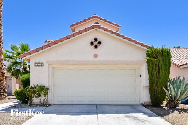 Building Photo - 6046 Evening View St