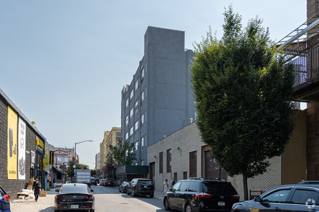 Photo - 689 Myrtle Ave