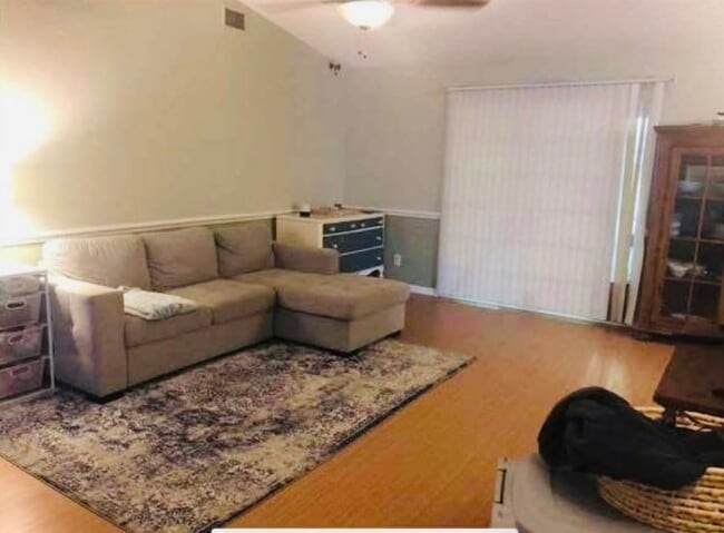 Photo - 2922 Temperance Dr