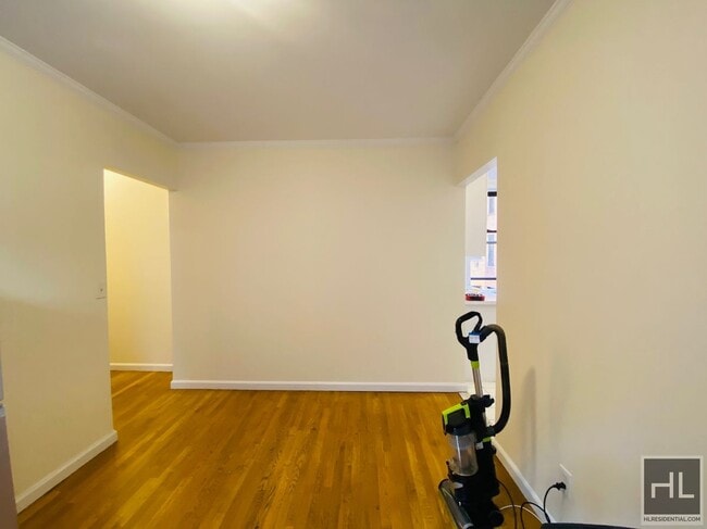 Building Photo - WEST 45 STREET Unit 3D