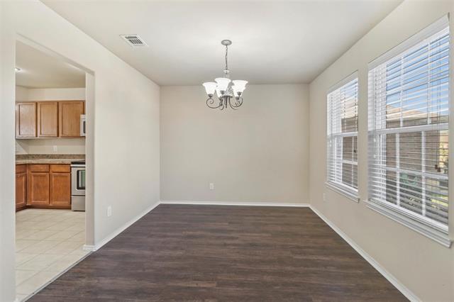 Photo - 1452 Willoughby Way
