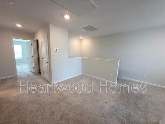 Photo - 406 Eclipse Ln