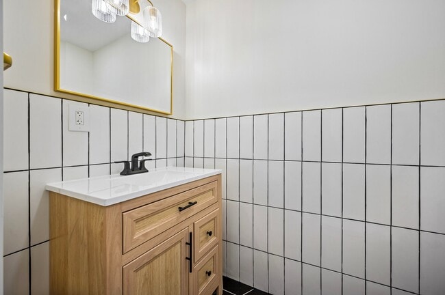 Photo - 1702 N Stillman St