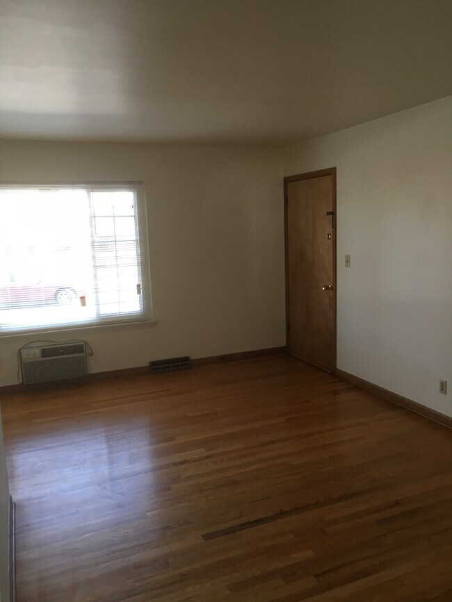 Photo - 3127 66th S St Unit 1