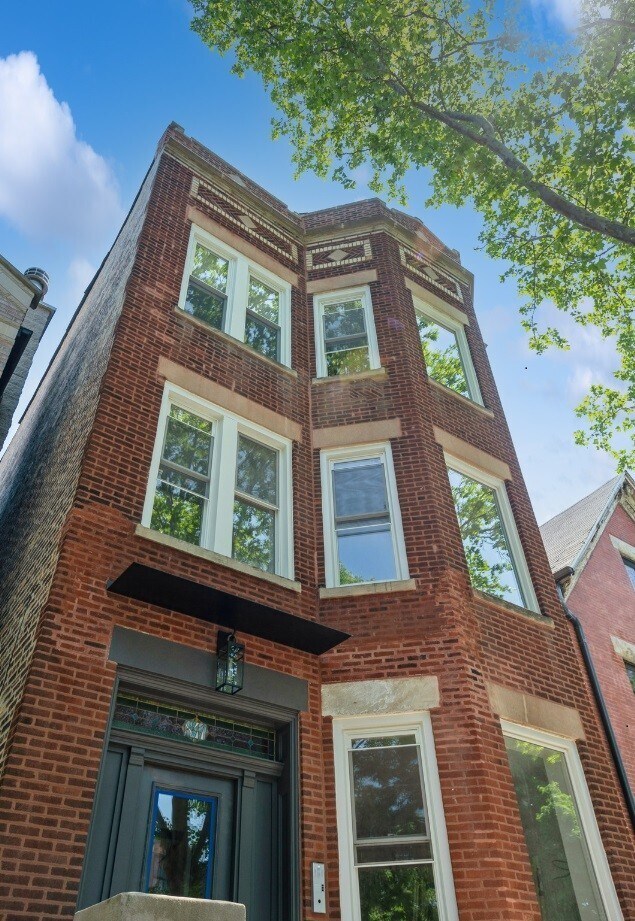 Building Photo - 841 N Mozart St