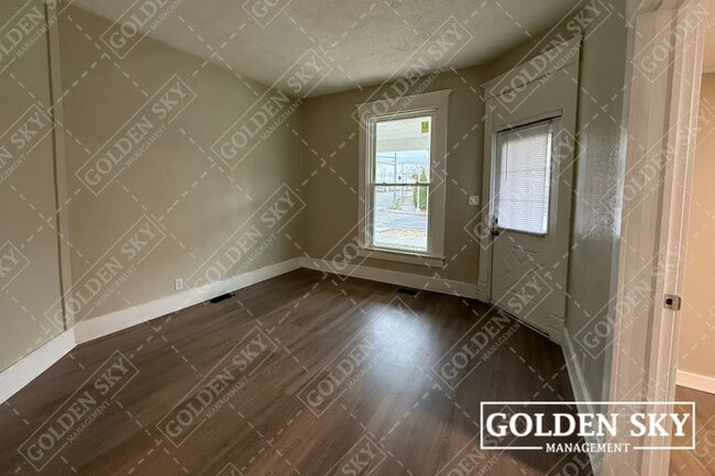 Photo - 1224 E Main St Unit 1