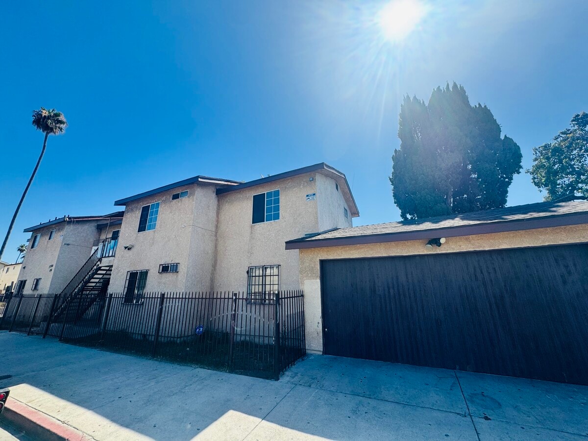 Photo - 7704 S Grand Ave